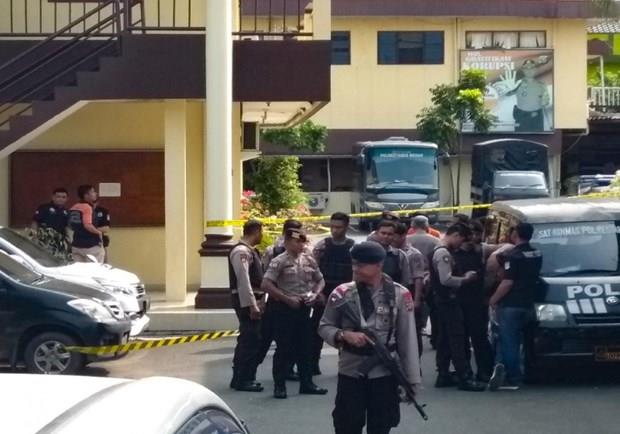 Indonesia bắt giữ hơn 70 nghi can vụ đánh bom trên đảo Sumatra