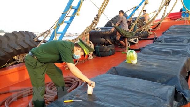 Kiên Giang: Bắt 2 tàu chở 200.000 lít dầu không rõ nguồn gốc