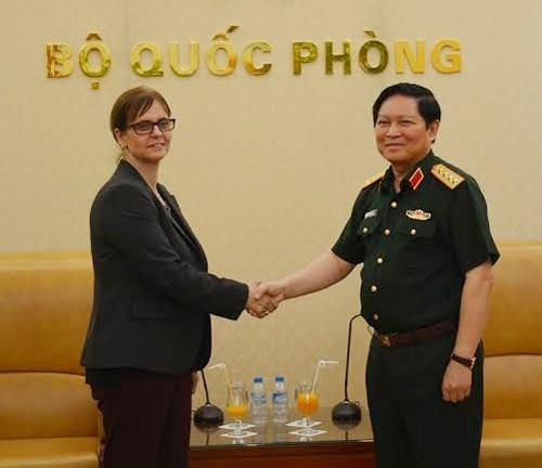 Đại tướng Ngô Xuân Lịch tiếp Đại sứ Israel tại Việt Nam