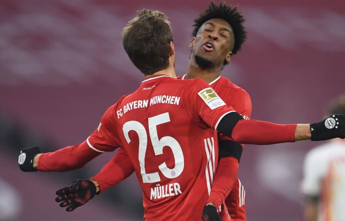 Bundesliga: Bayern-Leipzig chia điểm sau màn rượt đuổi tỷ số hấp dẫn