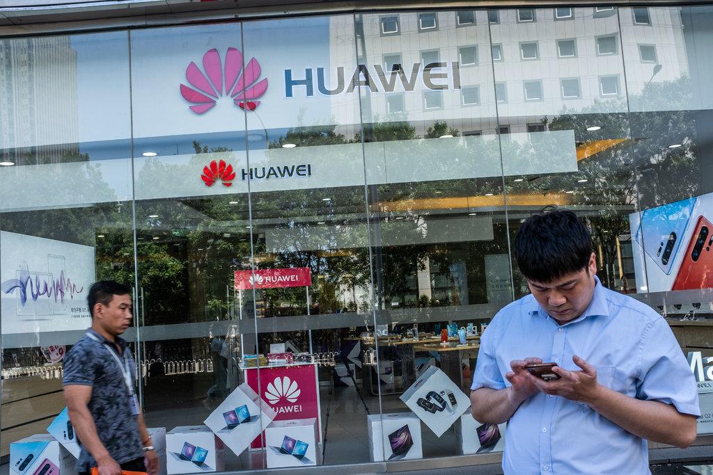 Thế giới tuần qua: Cuộc chiến Huawei và nguy cơ suy giảm tăng trưởng kinh tế toàn cầu