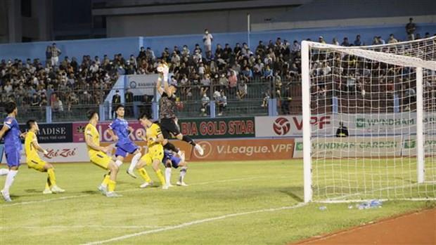 Hà Nội FC chiến thắng nghẹt thở trước chủ nhà phố biển Khánh Hòa