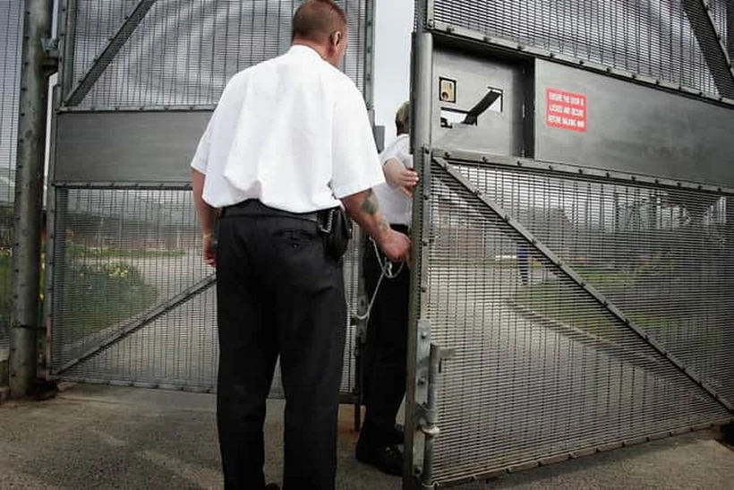 Scotland phóng thích hàng trăm phạm nhân do các nhà tù bị quá tải
