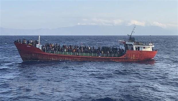 Hy Lạp nỗ lực giải cứu tàu chở 500 người di cư lênh đênh trên biển