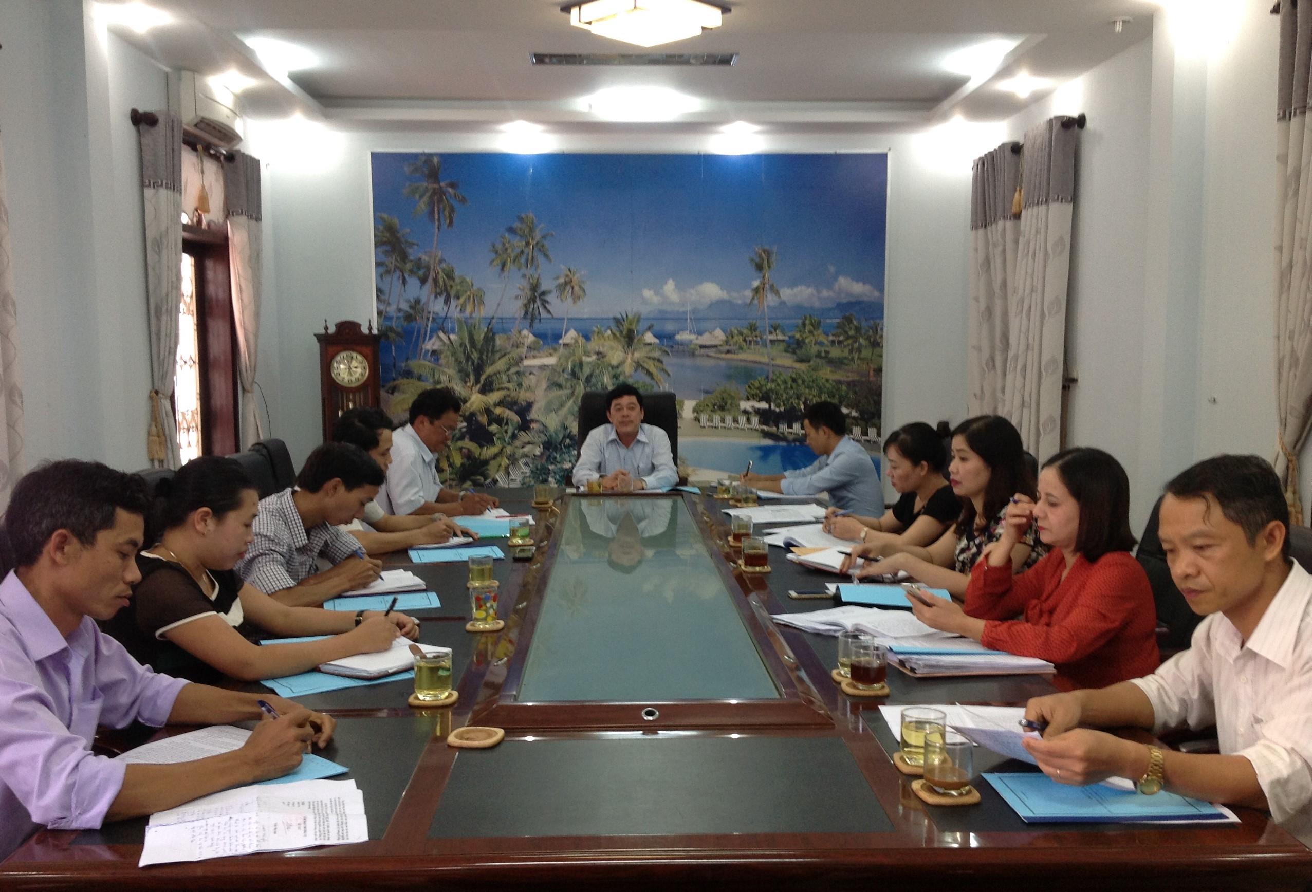 Đoàn kiểm tra của Văn phòng Tỉnh ủy Quảng Trị làm việc tại Huyện Cam Lộ