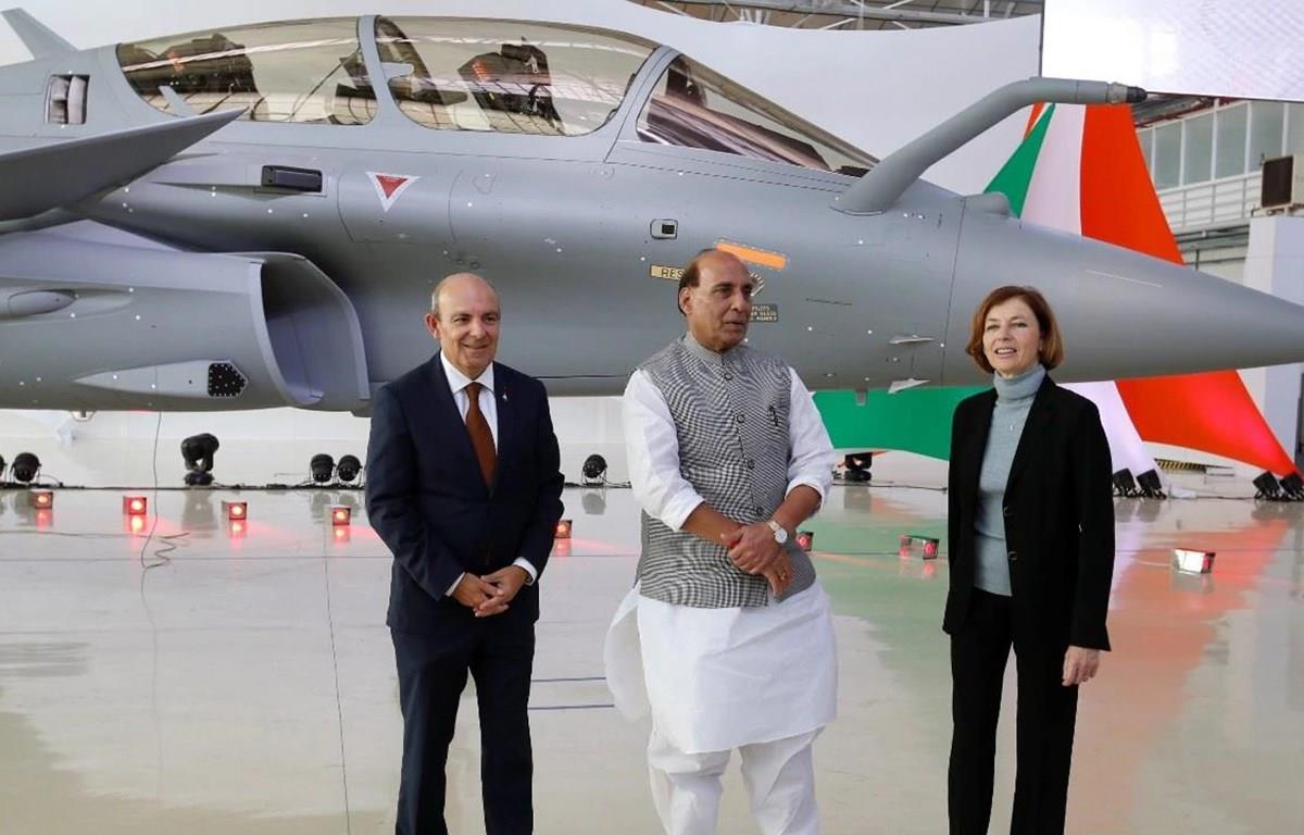 Pháp chuyển giao lô máy bay tiêm kích Rafale đầu tiên cho Ấn Độ