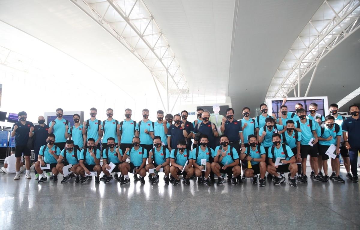 Đội tuyển Việt Nam chỉ cách ly 7 ngày sau khi trở về nước từ UAE