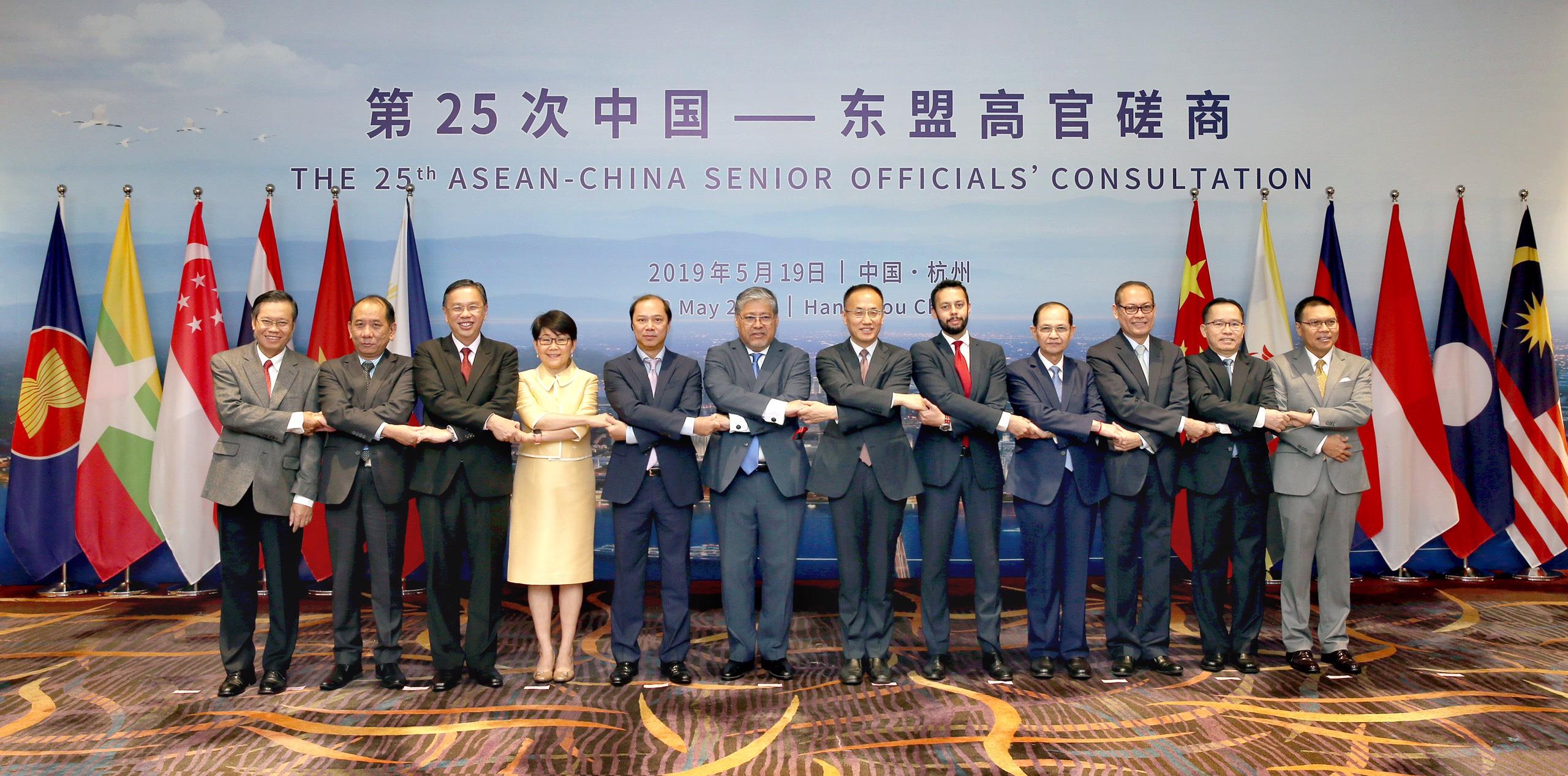 Tham vấn Quan chức cao cấp ASEAN-Trung Quốc
