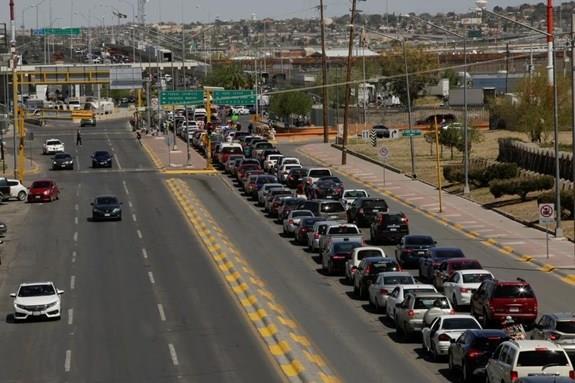 Mexico đình chỉ trợ cấp xăng dầu tại các bang có biên giới với Mỹ