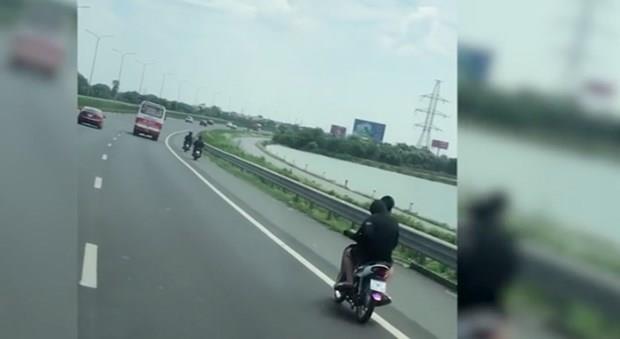 Xử lý nhóm thanh, thiếu niên chạy xe máy trên cao tốc Pháp Vân-Cầu Giẽ
