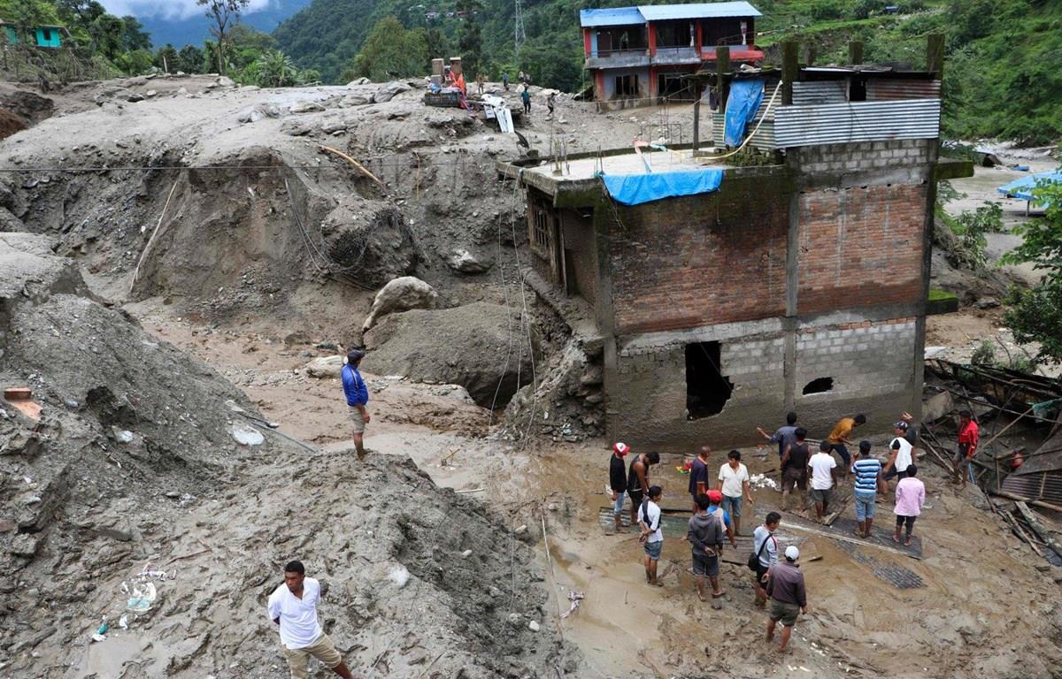 Nepal: Mưa lớn kéo theo lở đất làm hơn 30 người thiệt mạng và mất tích