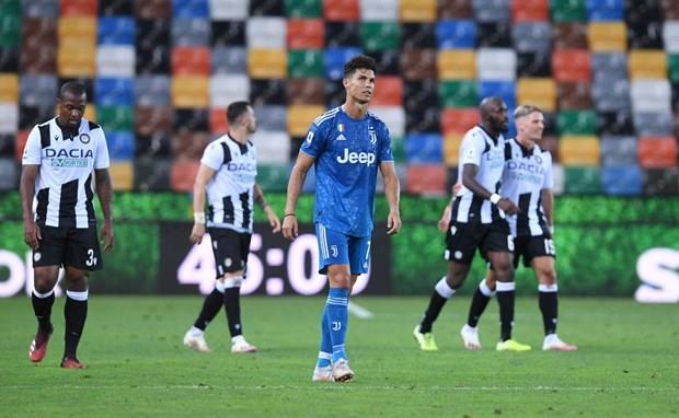 Thua sốc Udinese, Juventus lỡ cơ hội sớm giành chức vô địch Serie A