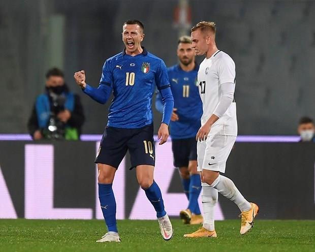 Italy và Bồ Đào Nha thắng hủy diệt, nhà vô địch thế giới thua sốc