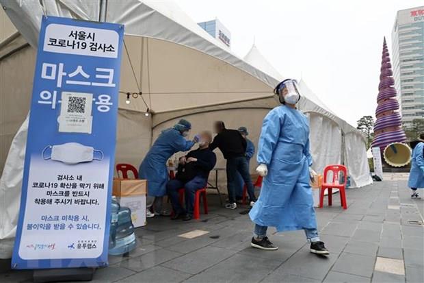 Hàn Quốc công bố “Lộ trình 100 ngày đối phó khẩn cấp với COVID-19”