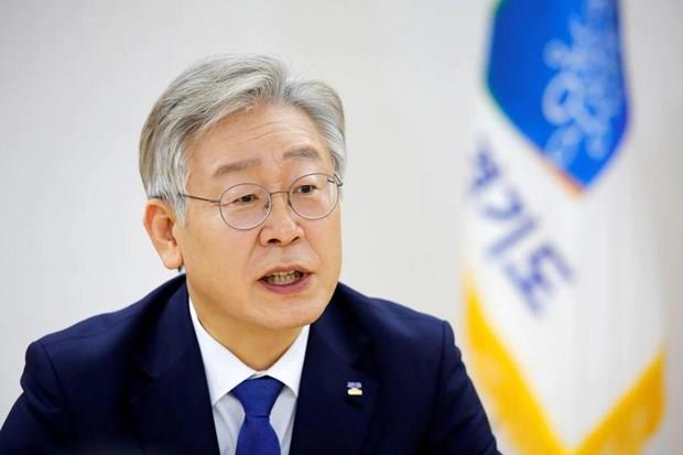 Bầu cử Hàn Quốc: Đảng cầm quyền hợp nhất tranh cử với một đảng nhỏ