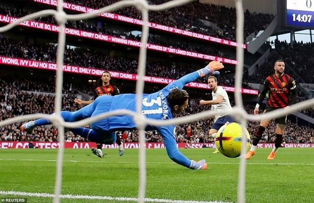 Harry Kane tỏa sáng giúp Tottenham đánh bại Manchester City