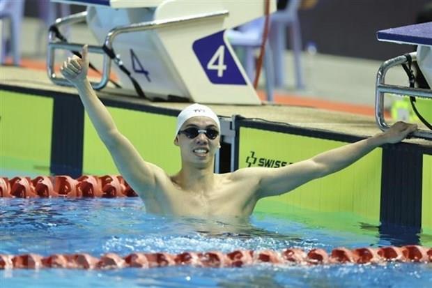 Huy Hoàng bảo vệ thành công huy chương Vàng nội dung Bơi 400m tự do