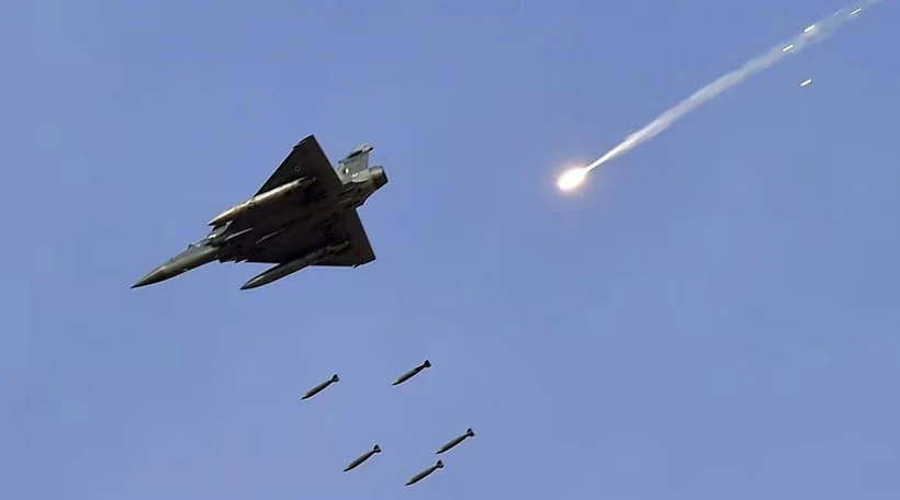Không quân Ấn Độ phóng thử thành công tên lửa đạn đạo tầm trung