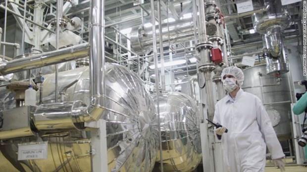Iran chính thức nối lại việc làm giàu urani bất chấp sức ép từ Mỹ