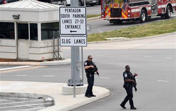 Mỹ xác định đối tượng đâm chết cảnh sát ngoài trụ sở Bộ Quốc phòng