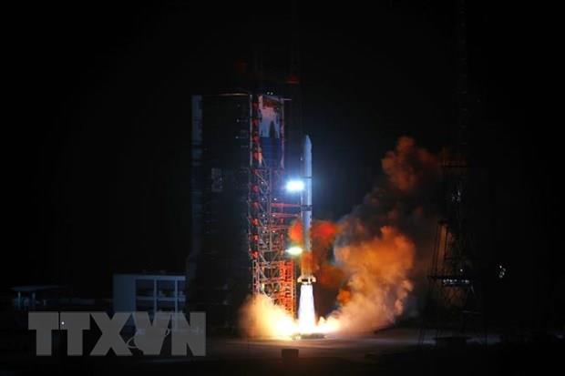 Trung Quốc phóng thành công 14 vệ tinh mới vào quỹ đạo