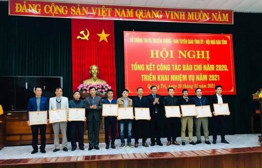 LĐLĐ tỉnh Quảng Trị: Hỗ trợ người lao động hoàn cảnh khó khăn bị ...